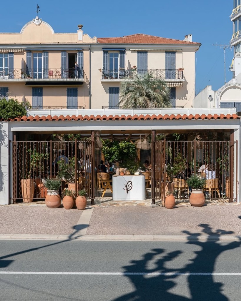 Façade du Petit Patio — Golfe-Juan